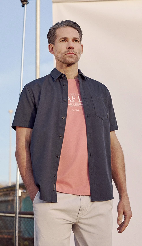 T-Shirt with Chestprint